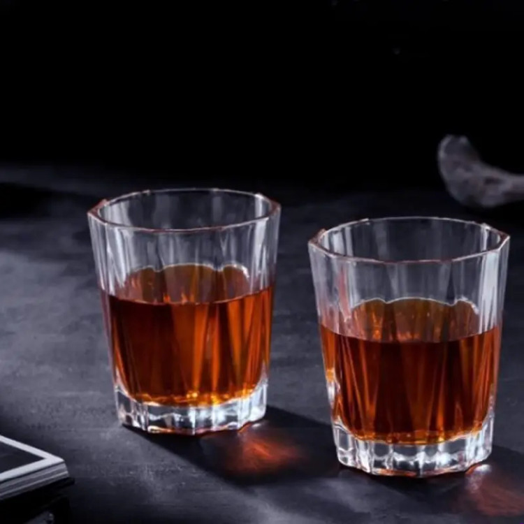 لیوان پایه کوتاه زنگان مدل سورنا